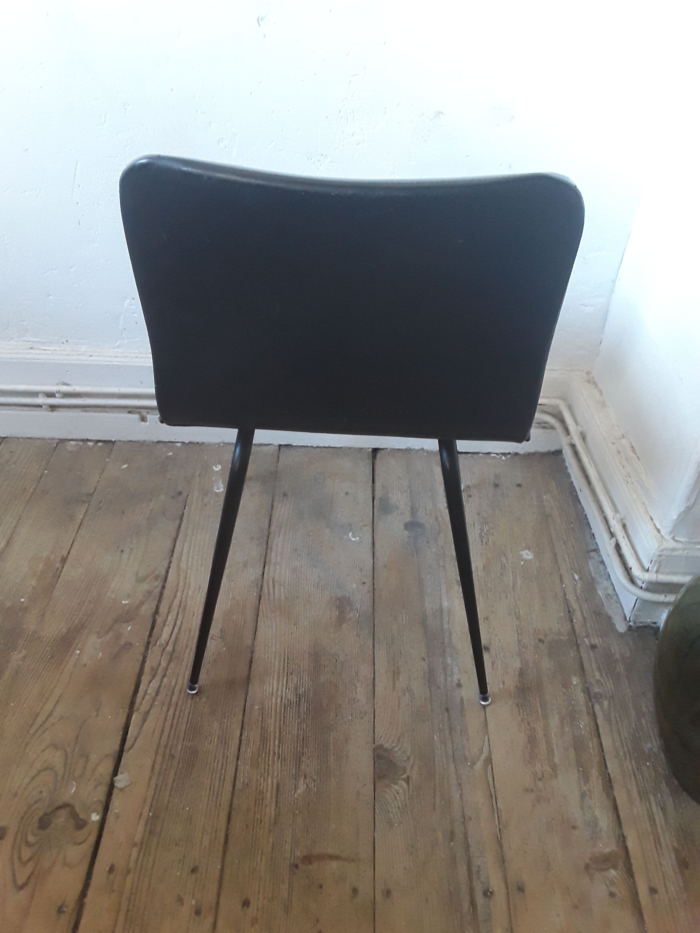 Vintage skai chair