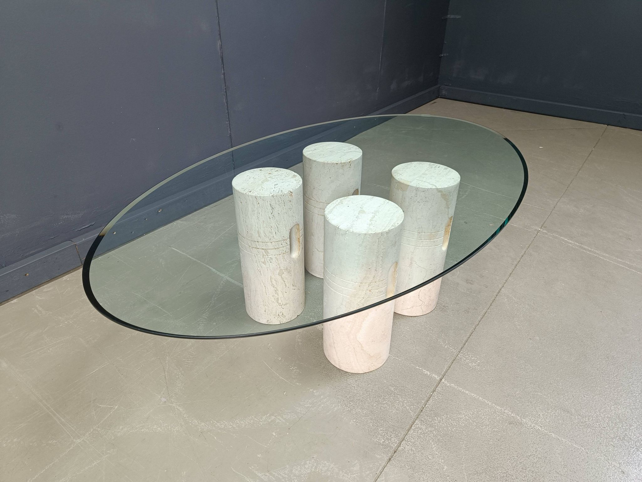 Table basse vintage en travertin et verre, années 1970