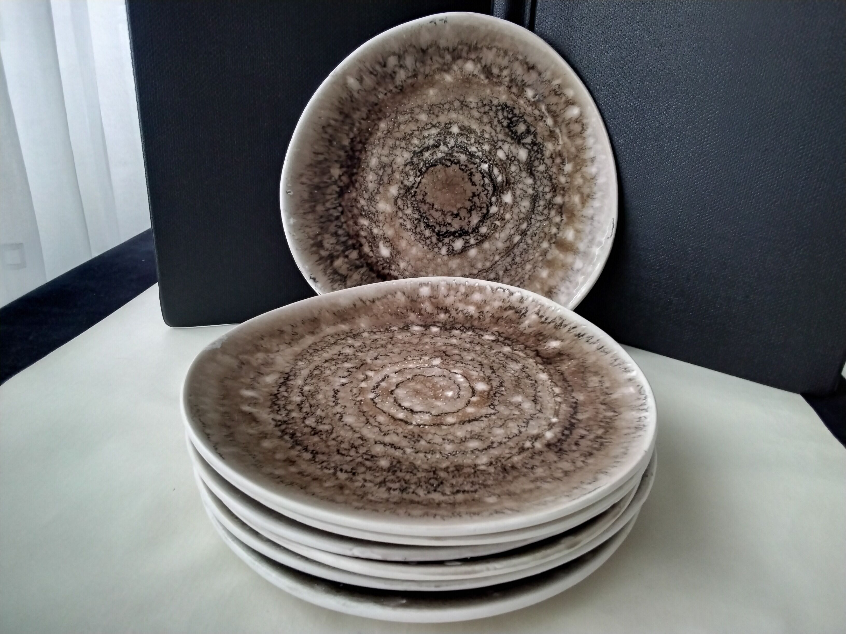 6 flat ceramic plates from Niderviller Foam model