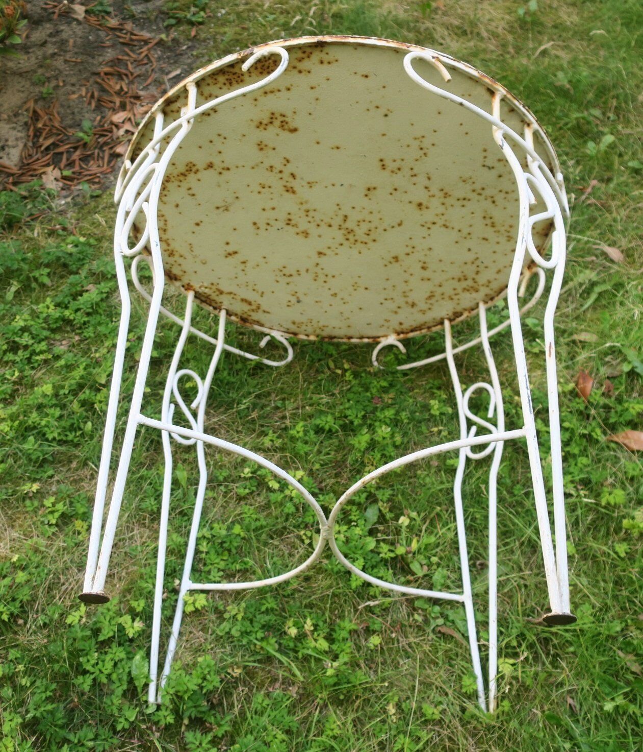 Distressed mid-century painted iron garden table, 1950s