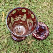 Vase en cristal grave