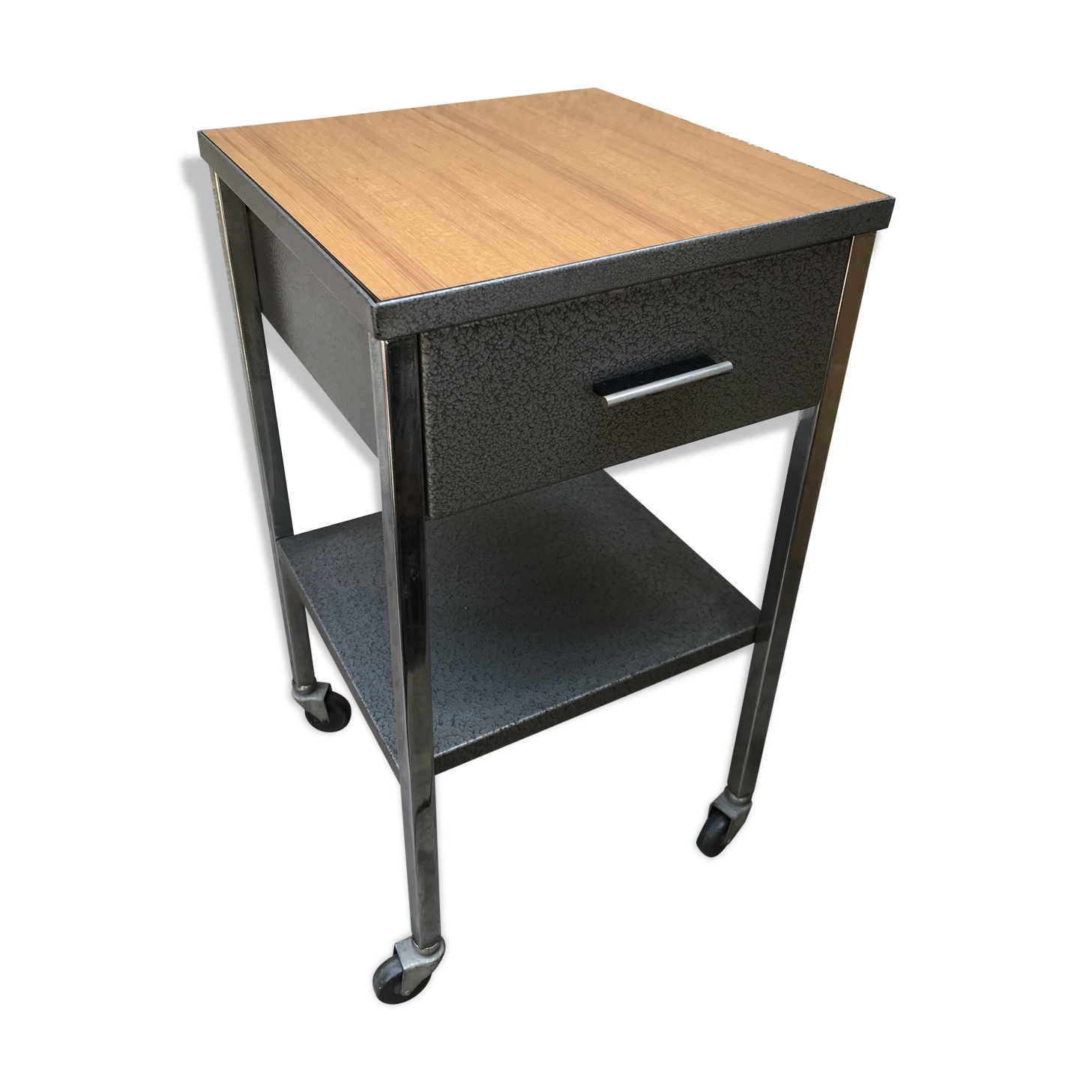 Table de chevet formica roulettes vintage