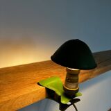 Clip-on mushroom lamp