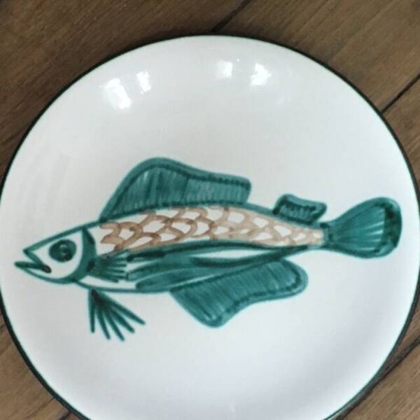 Assiette vintage en céramique signée Robert Picault Vallauris