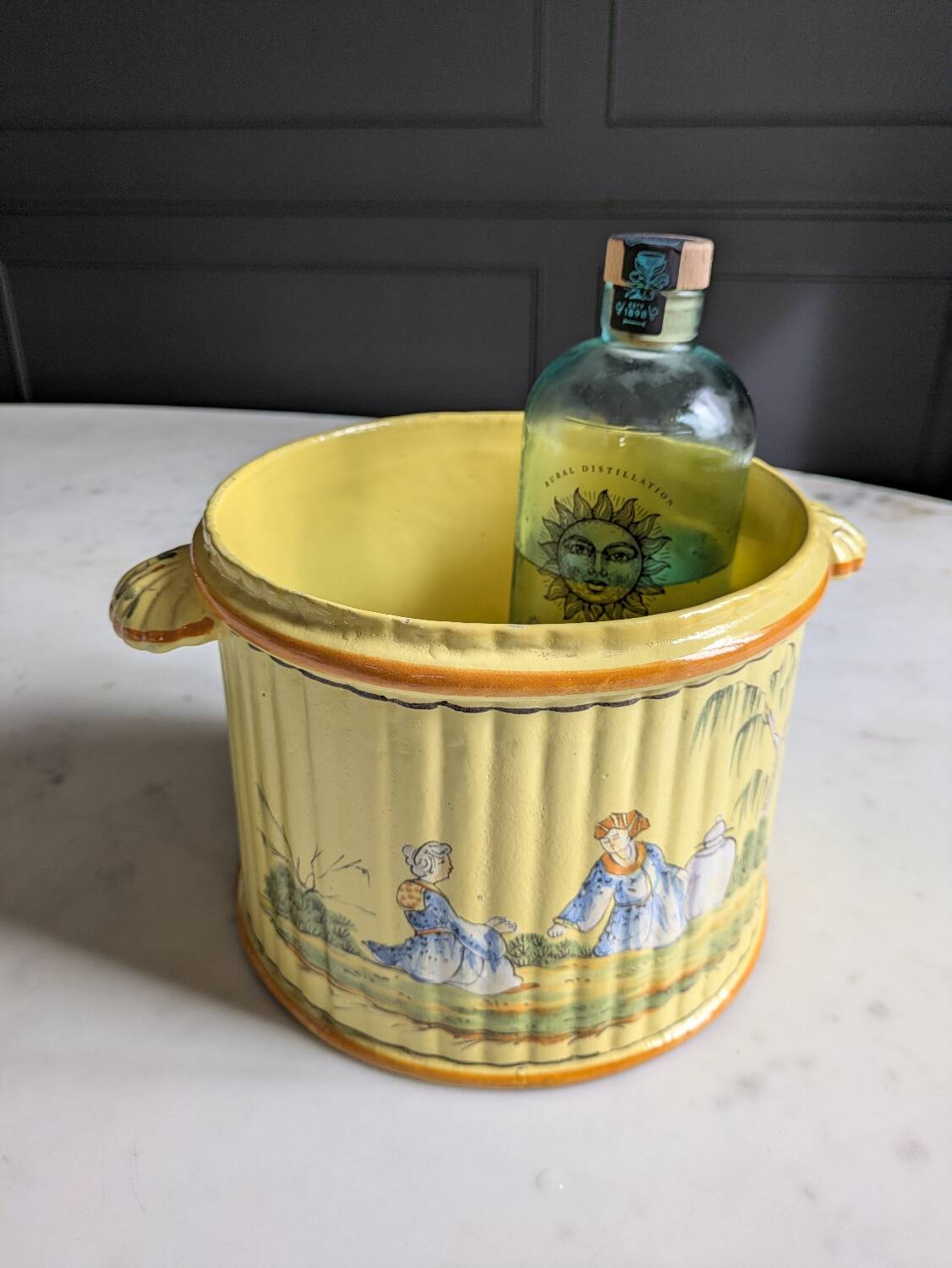 Old ice bucket