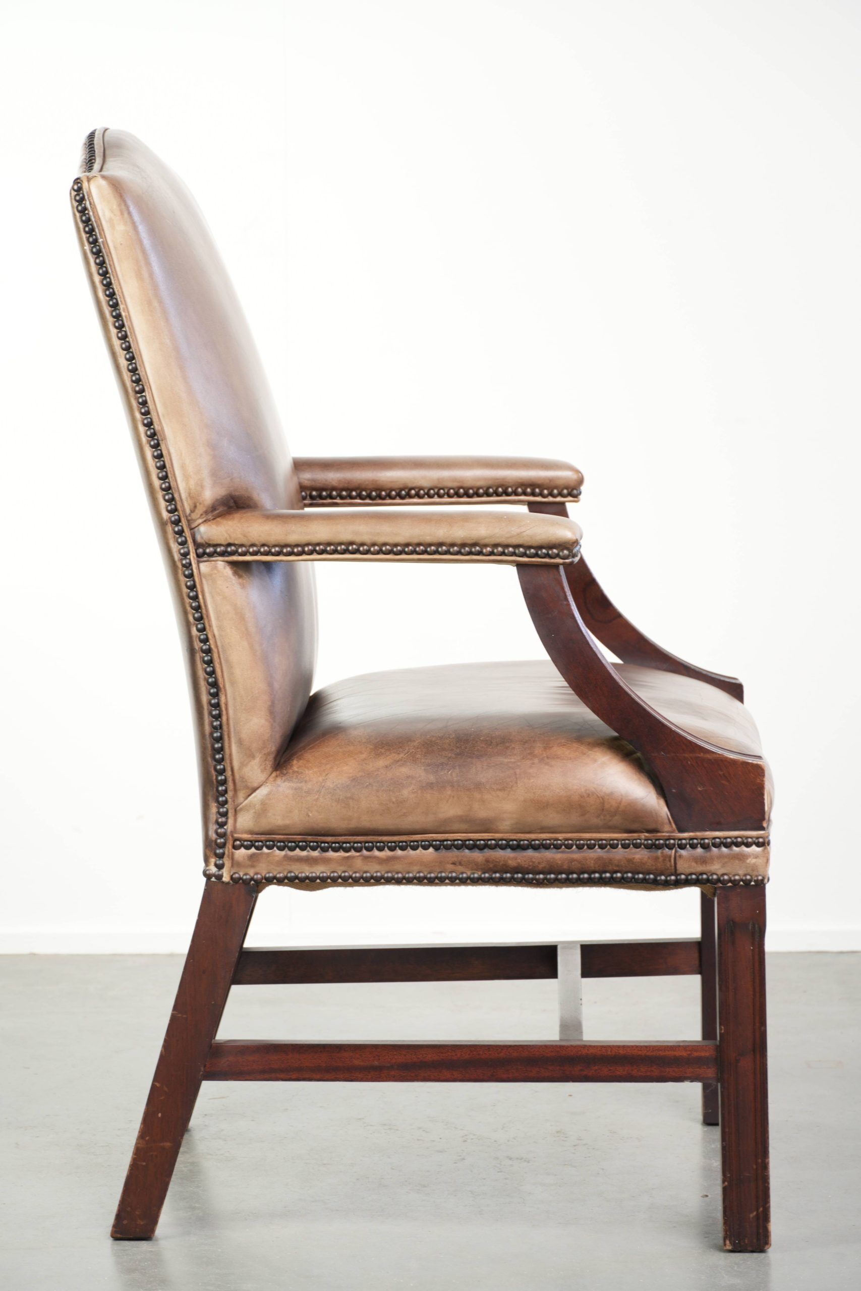 Chaise de bureau/chaise d'appoint Gainsborough en cuir de vache de style anglais du 20e siècle