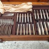 Ménagère Apollonox 186 pieces en métal argenté dans coffret bois