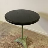 Small bistro table, pedestal table type