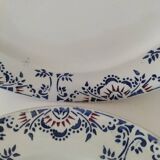 Duo d'assiettes en terre de fer Onnaing – décor bleu et rouge 19ème siècle