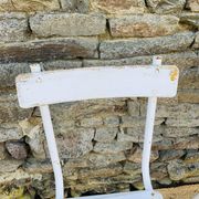 Ensemble de 5 chaises blanches en bois