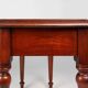 Table d'appoint anglaise élégante du milieu du XIXe siècle en bois massif