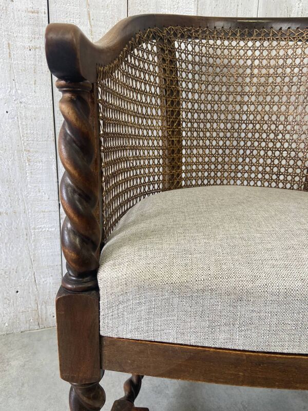 Fauteuil ancien avec cannage
