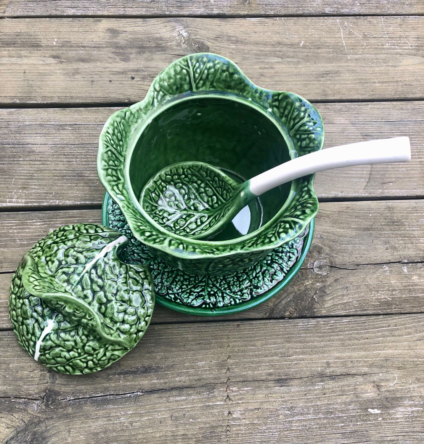 Cabbage slip tureen