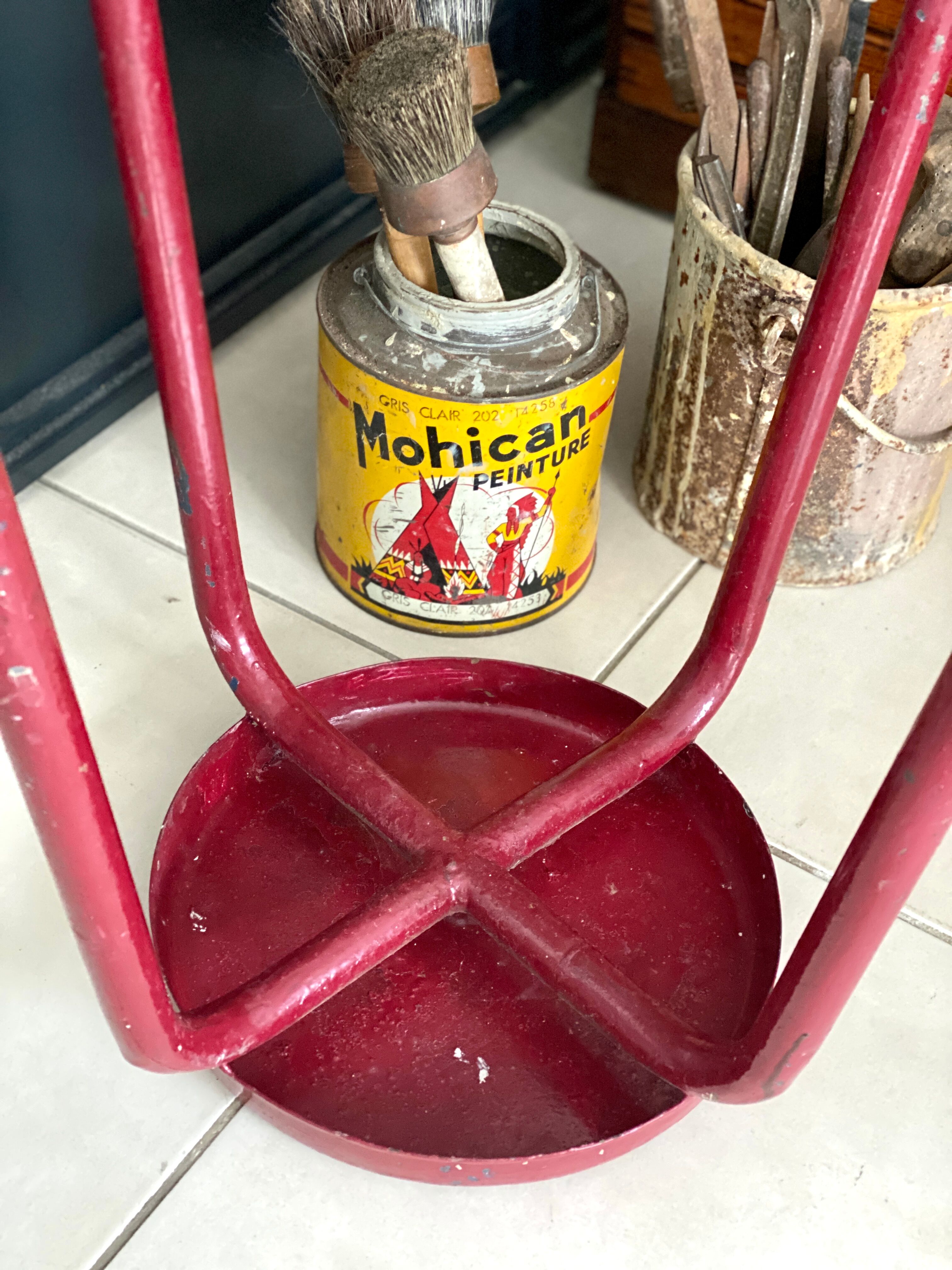 Metal workshop stool