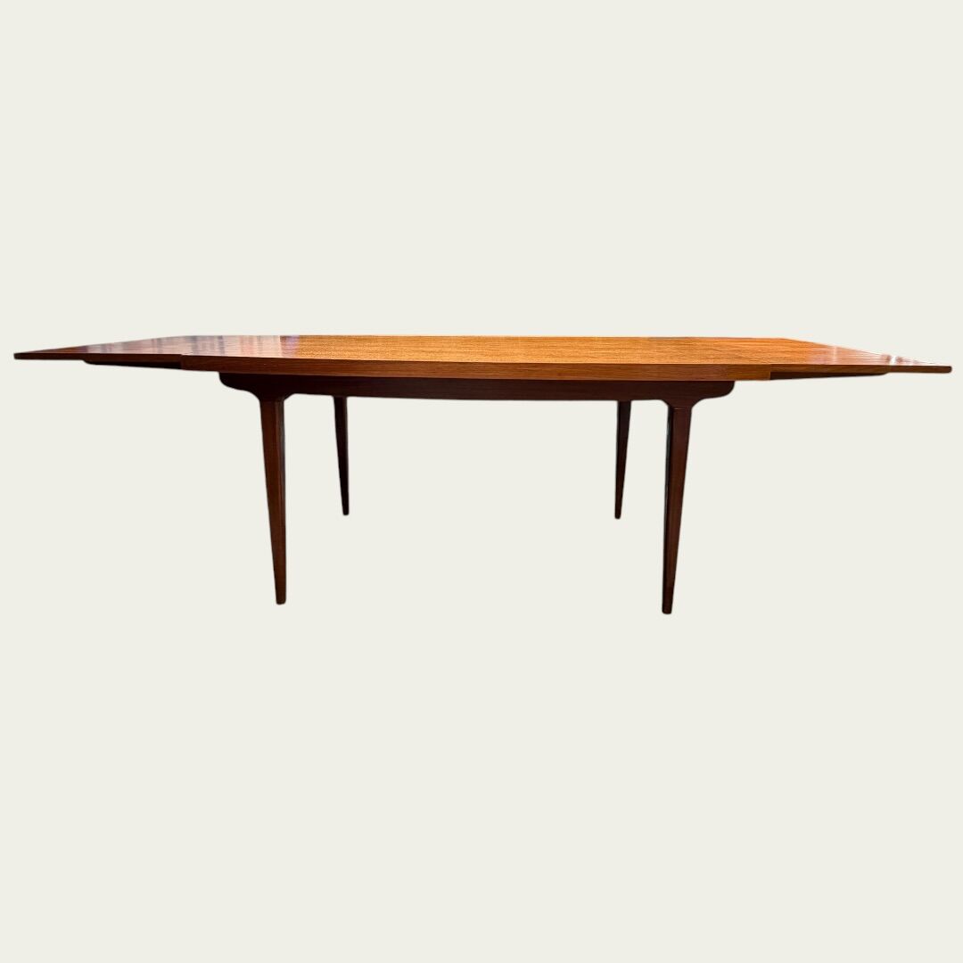 Scandinavian extendable dining table in Teak 1960