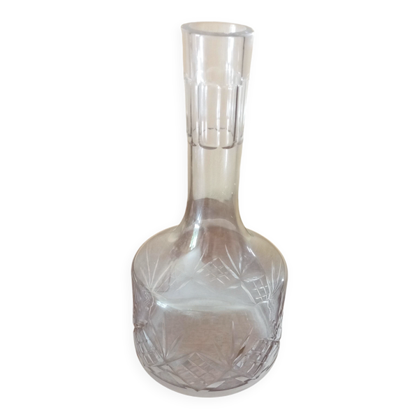Carafe à vin ciselée
