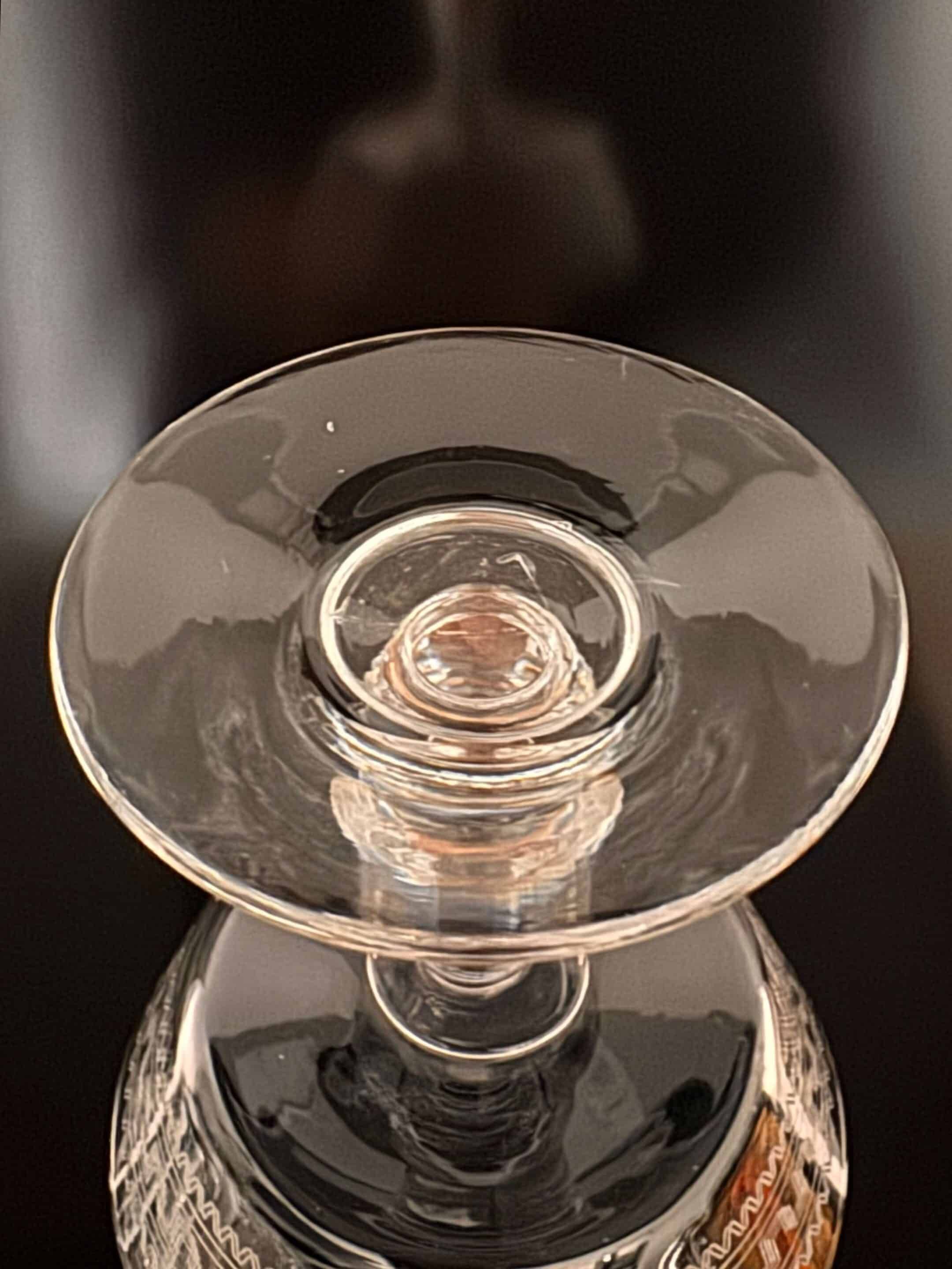 Baccarat, set of 10 engraved crystal champagne glasses from 1900.