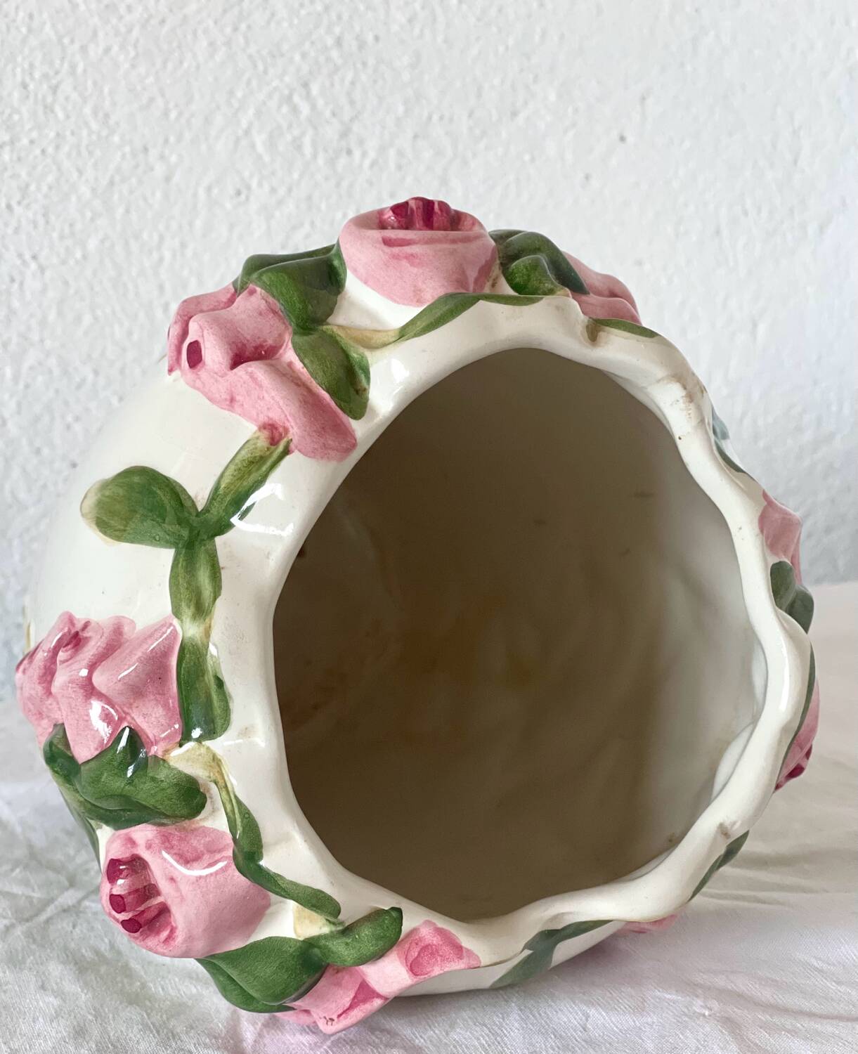 Slip vase.