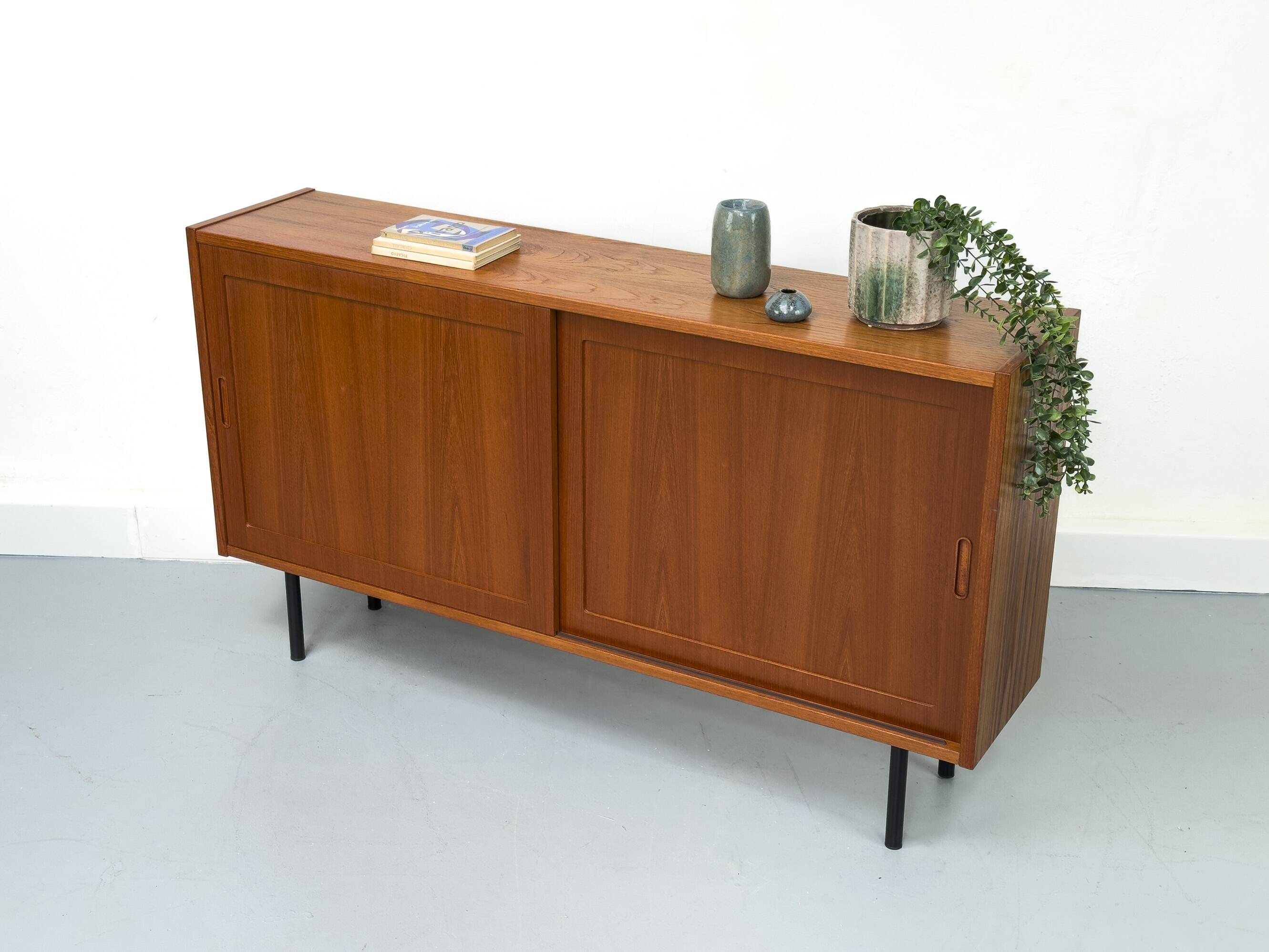 Buffet danois en teck par Carlo Jensen pour Hundevad & Co., années 1960