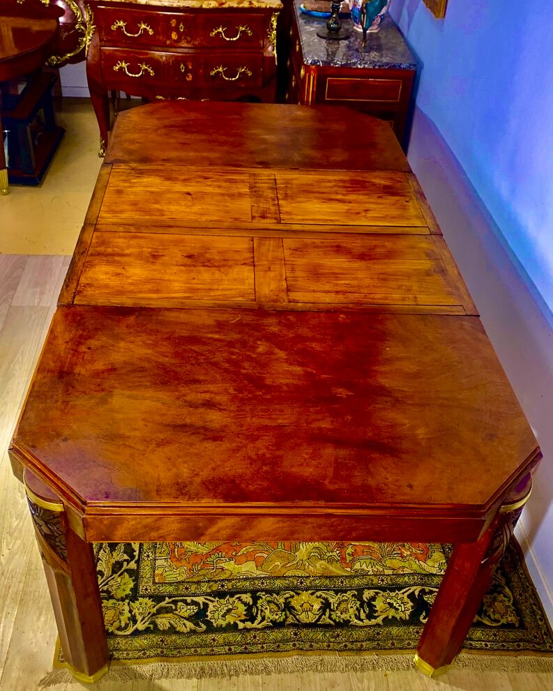 Art deco table 1920 in walnut with extensions, 8 people