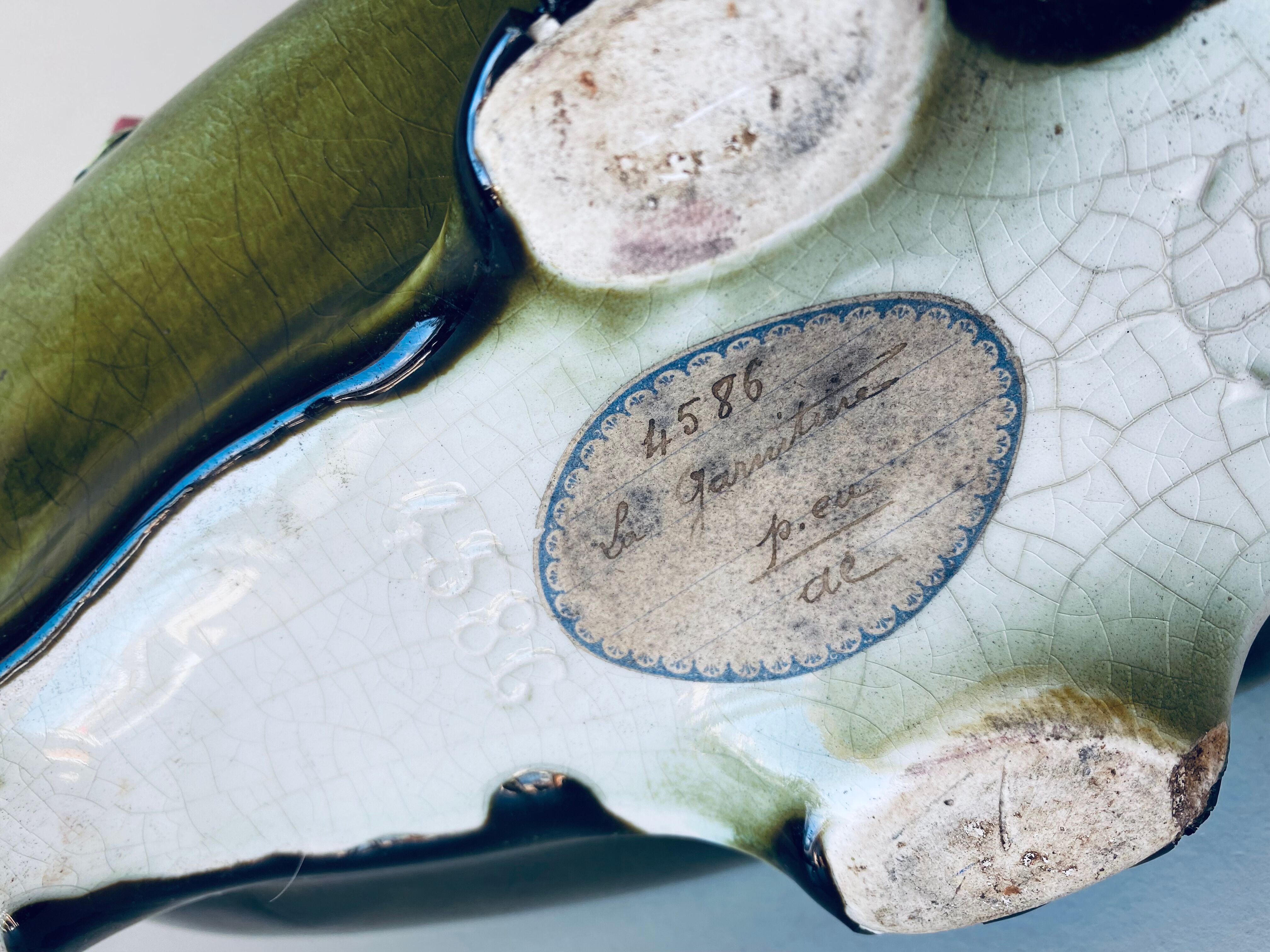 Pot cover or art deco trim