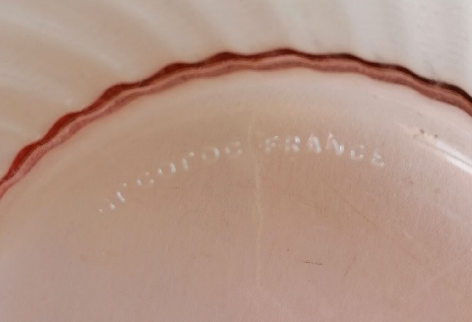 Rosaline service 5 cups and pink glass salad bowl