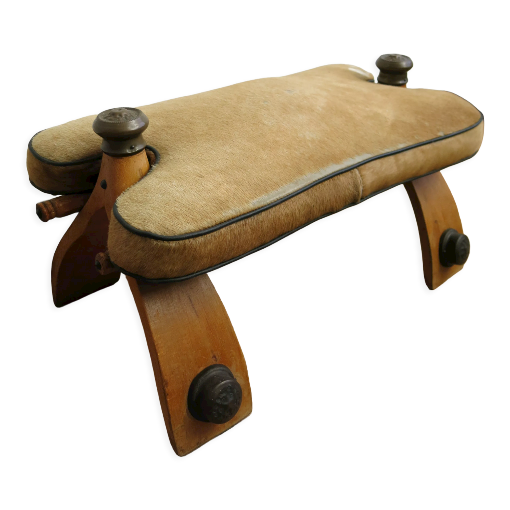 Camel saddle stool
