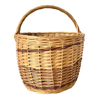 Round two-tone woven wicker basket