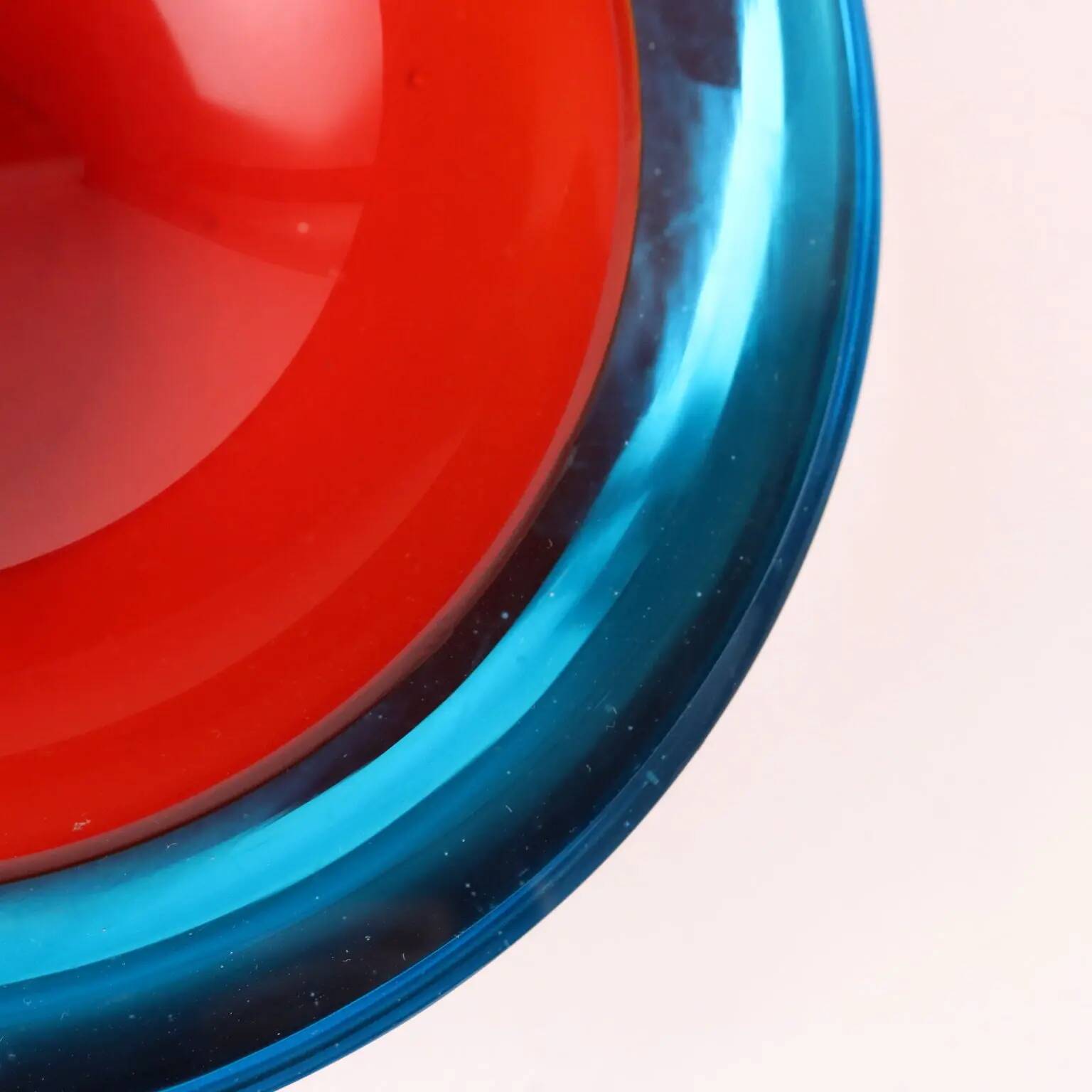 Vintage bowl from the 1960s in multicoloured glass from Murano, Italy.
