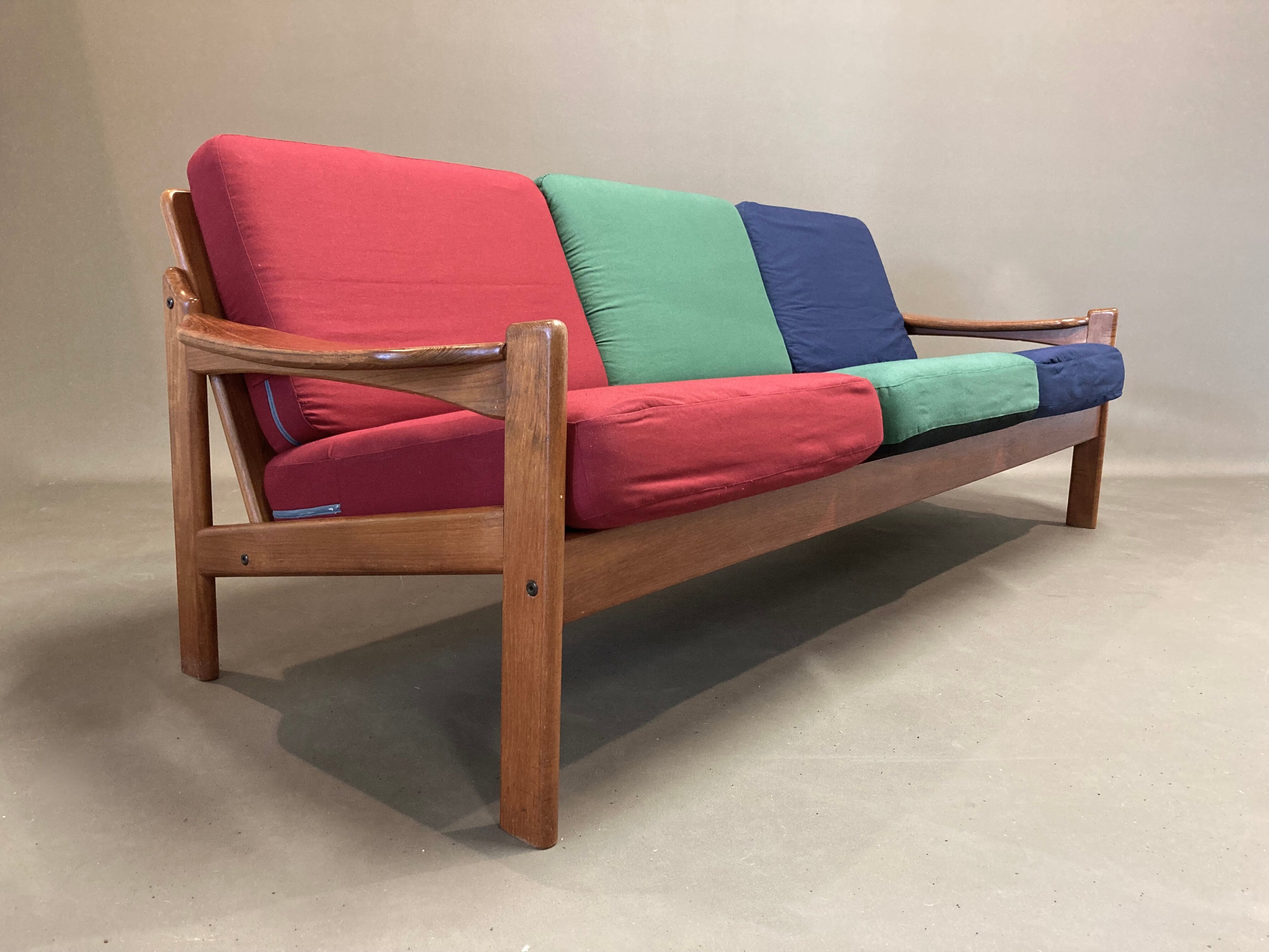 Sofa 3 places Scandinavian design colors 1950