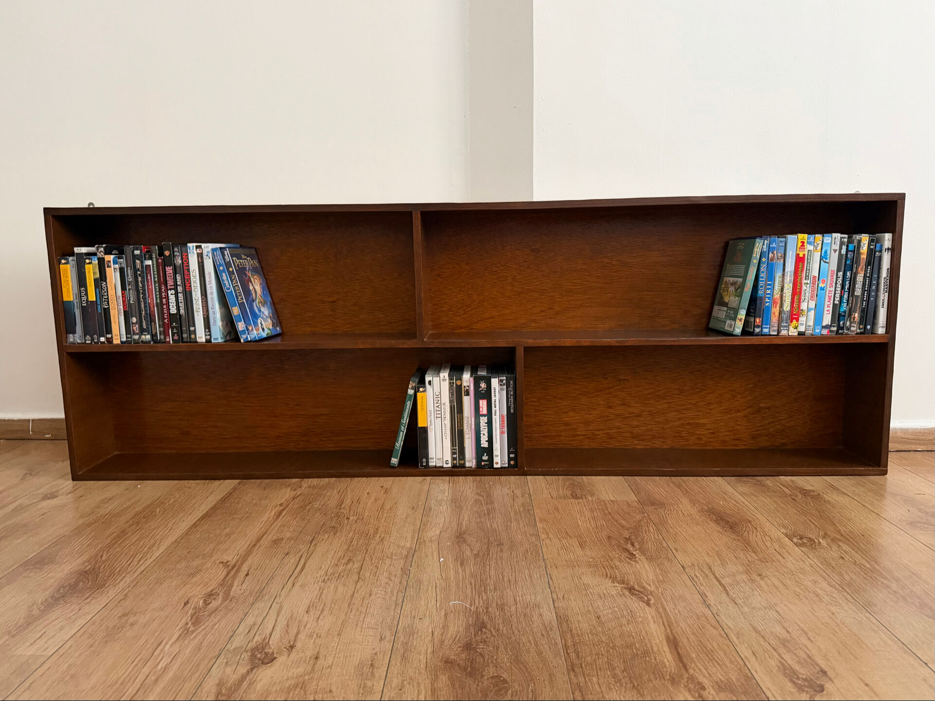 Vintage wall shelf for books / DVDs / Blu-rays.