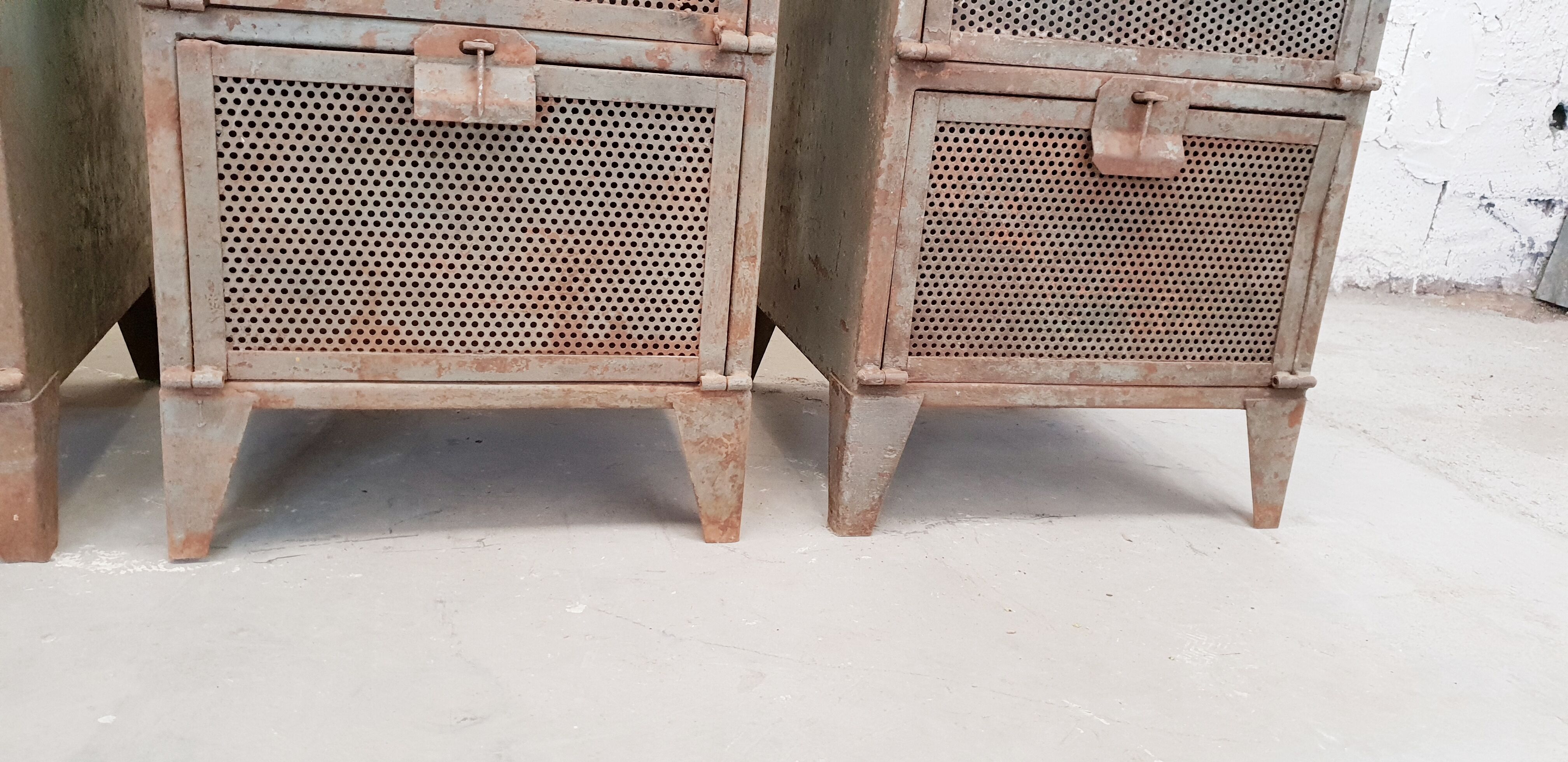 4 industrial workshop maids