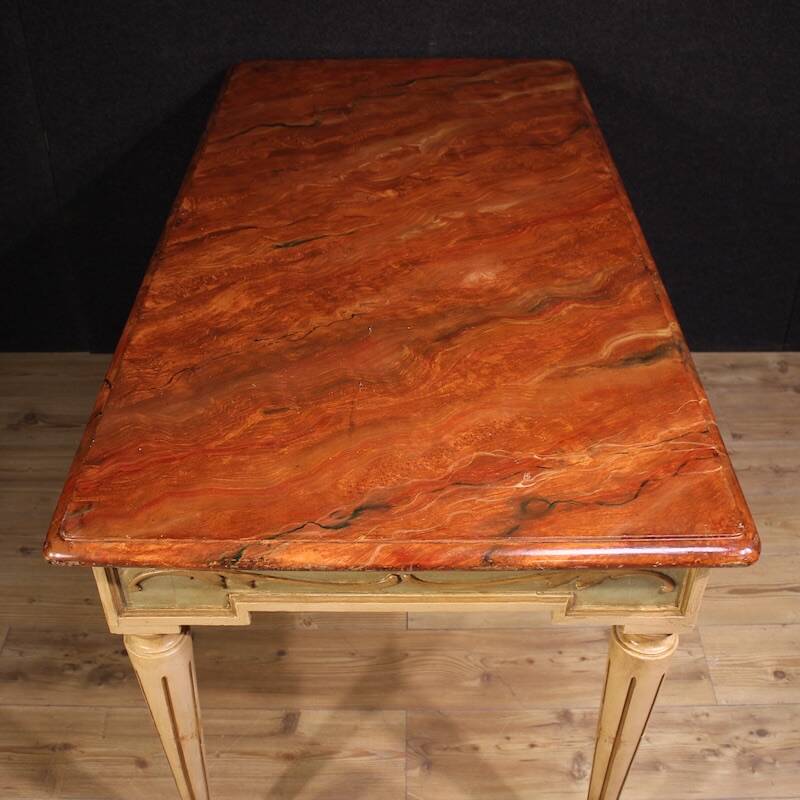 Table laquée et peinte de style Louis XVI du 20e siècle