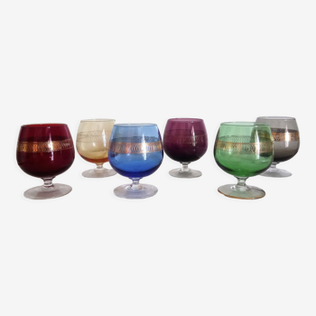 Lot de 6 verres colorés à apéritif, verre de Murano avec lisière à motifs dorés