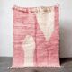 Tapis berbère traditionnel en laine rose fait main
