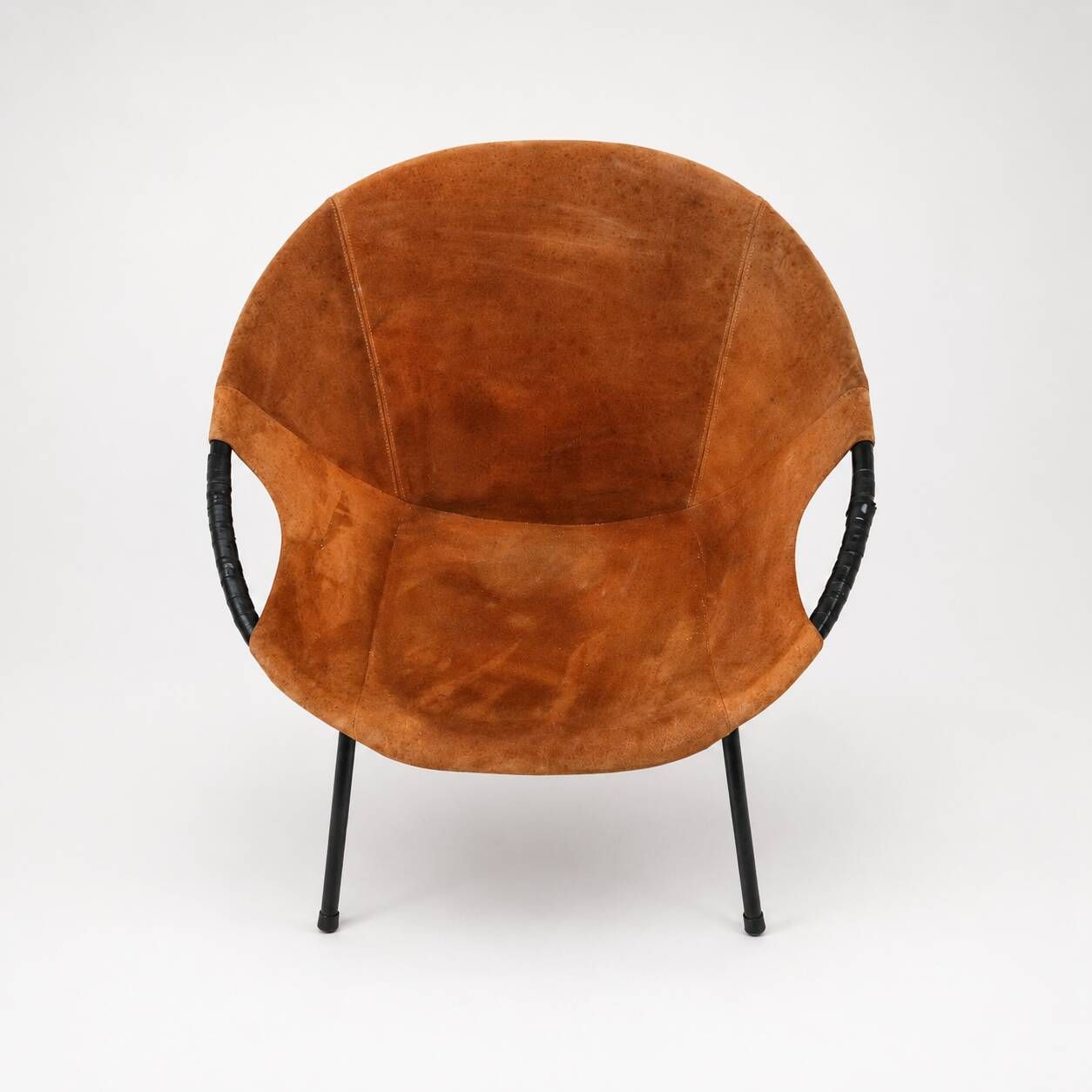 Balloon armchair by Lusch & Co: An iconic design with timeless appeal