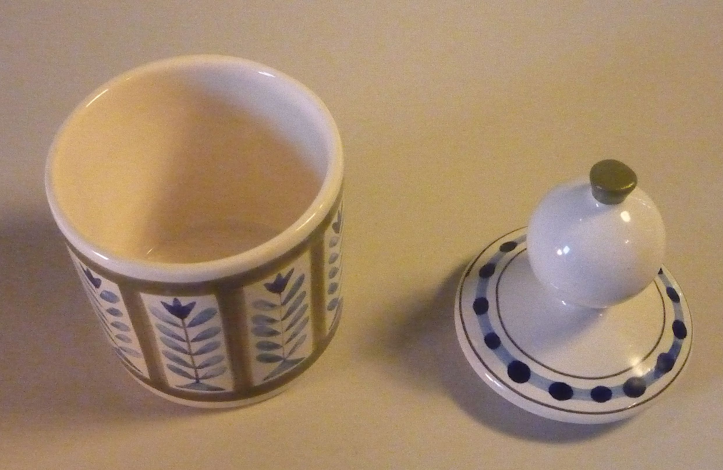 Capron ceramic pot from 1950Capron ceramics