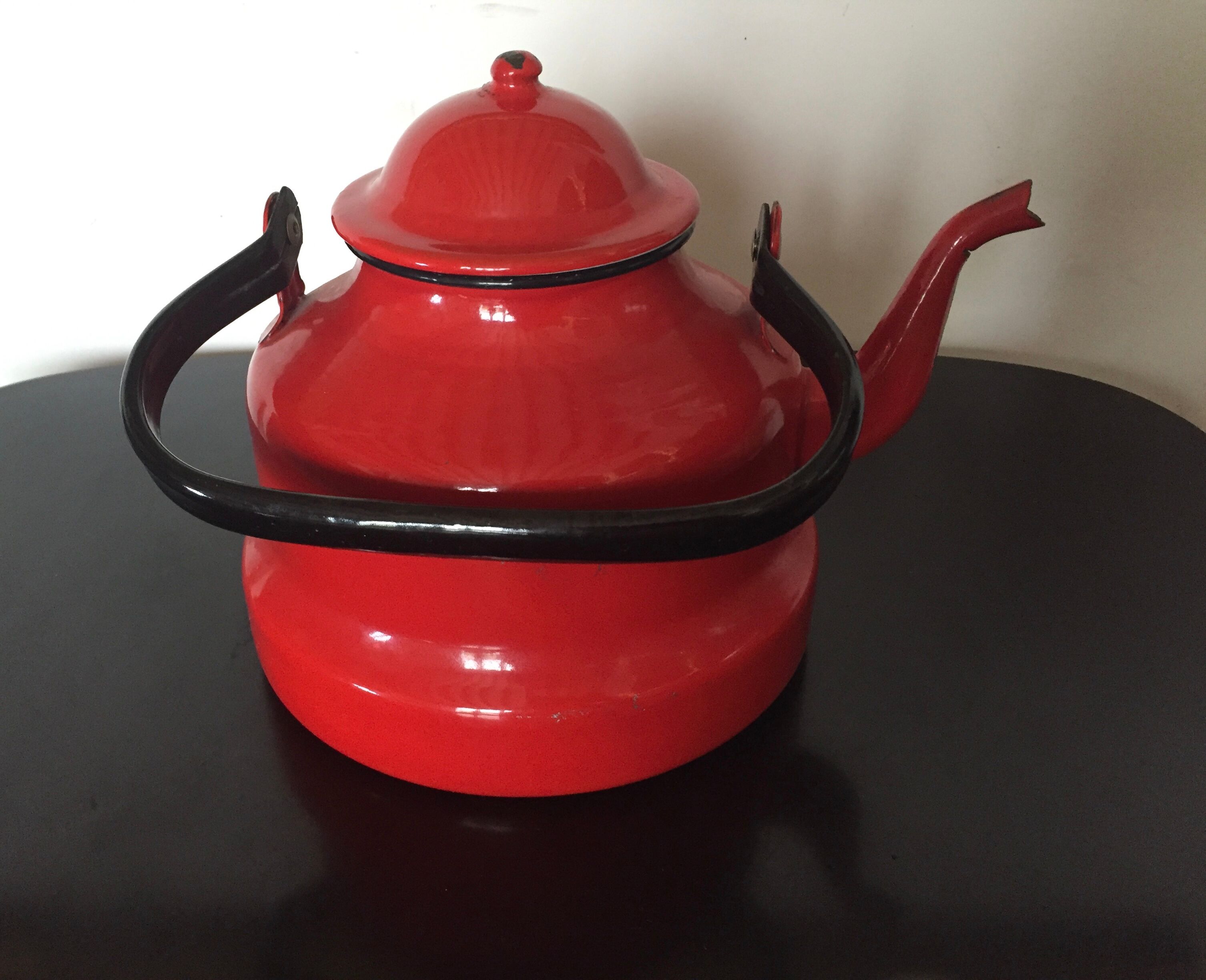 Red enamelled kettle