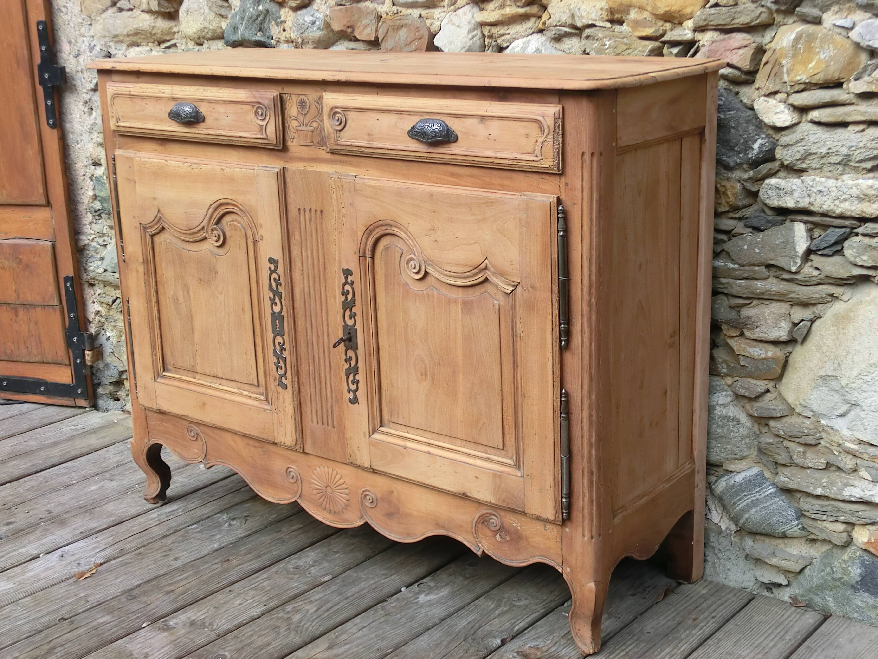 Antique solid wood country sideboard - Louis XV style