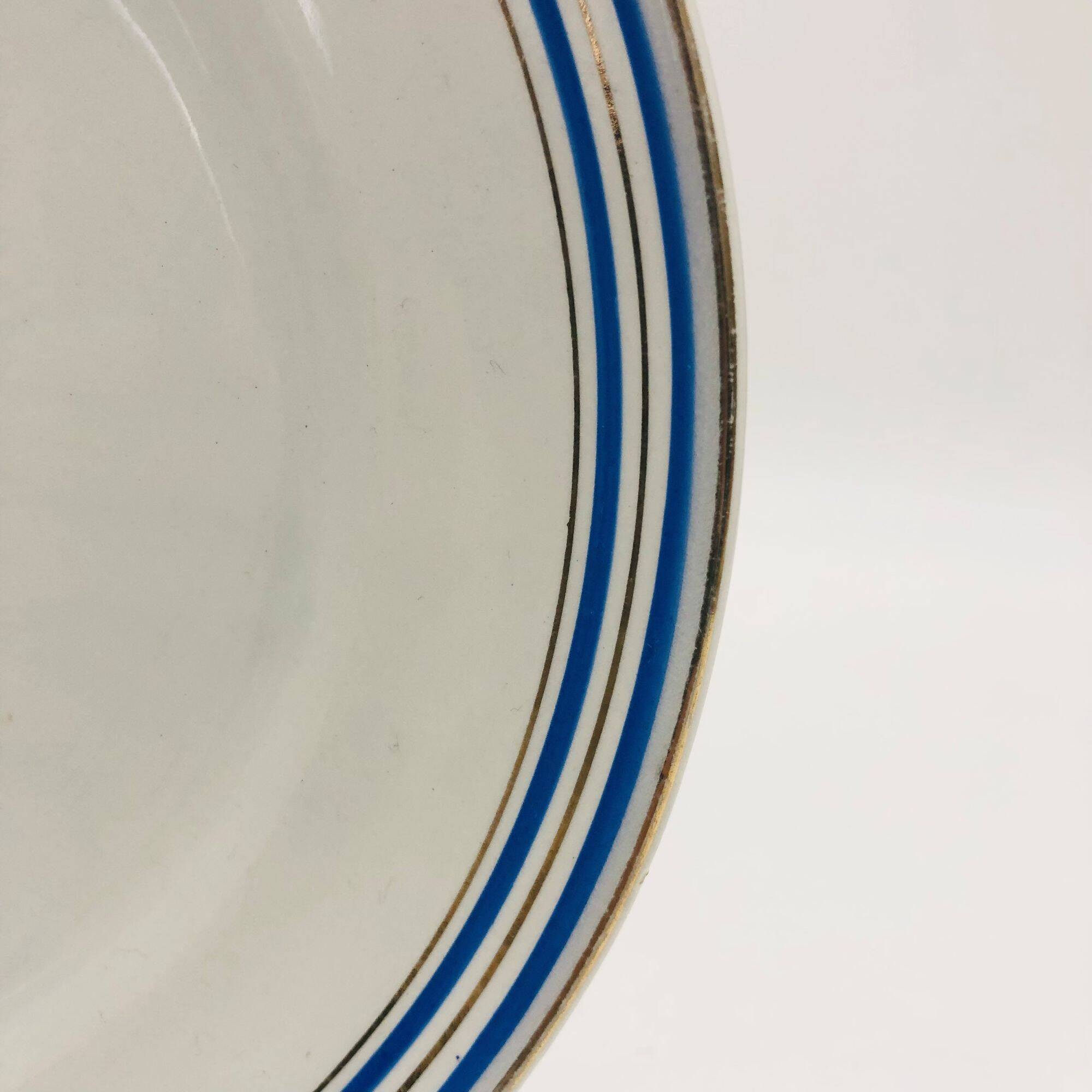 6 flat plates "Faïencerie d’Onnaing"