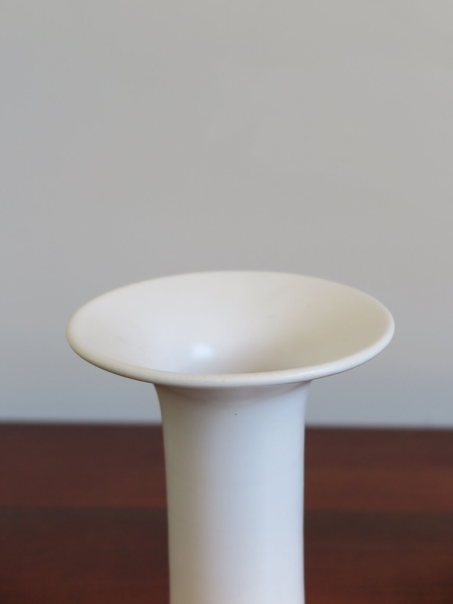 Franco Bucci Italian white ceramic vase, 1970s