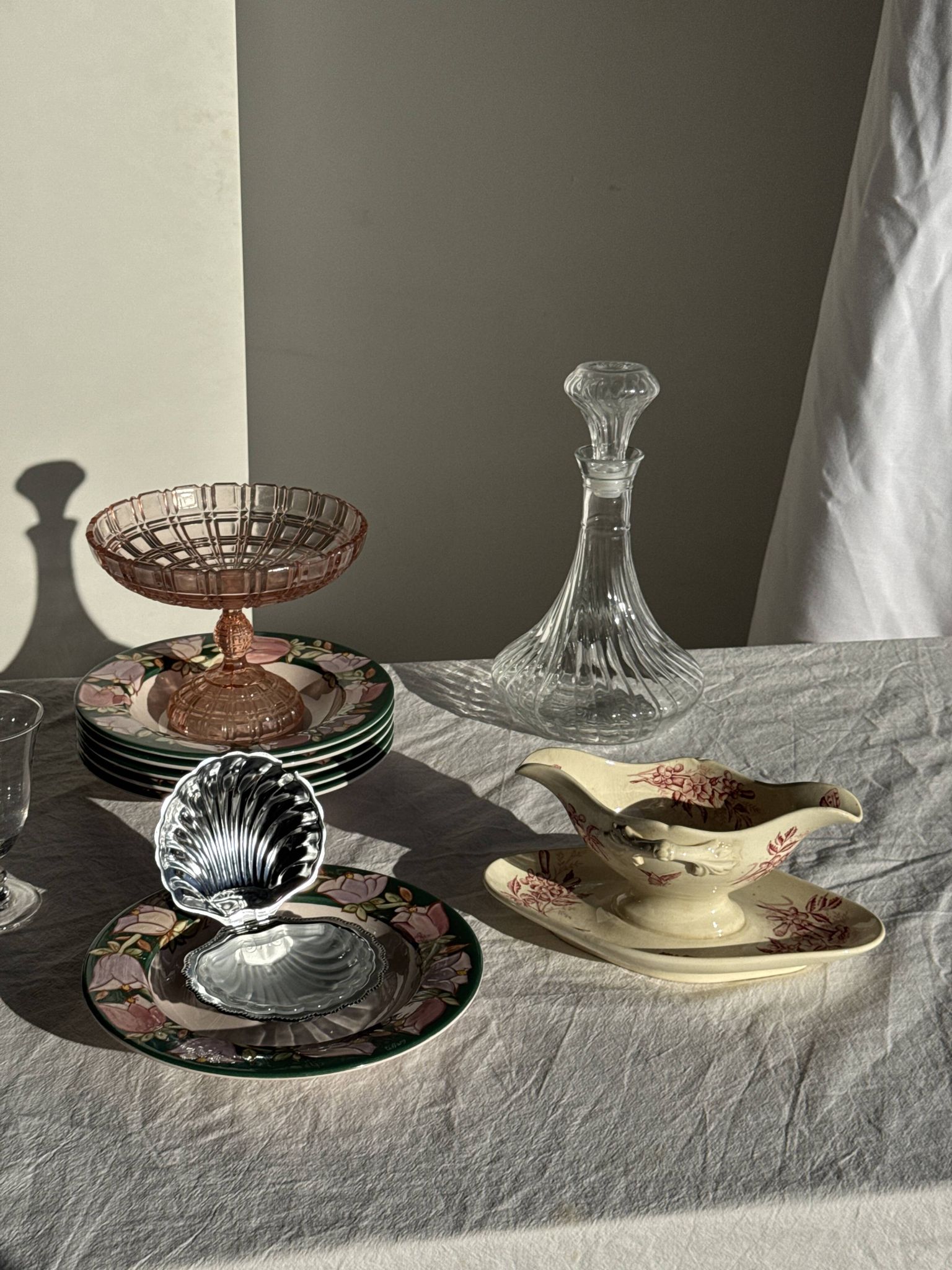 Saucier ancienne en faïence rose de Badonviller modèle Jasmin