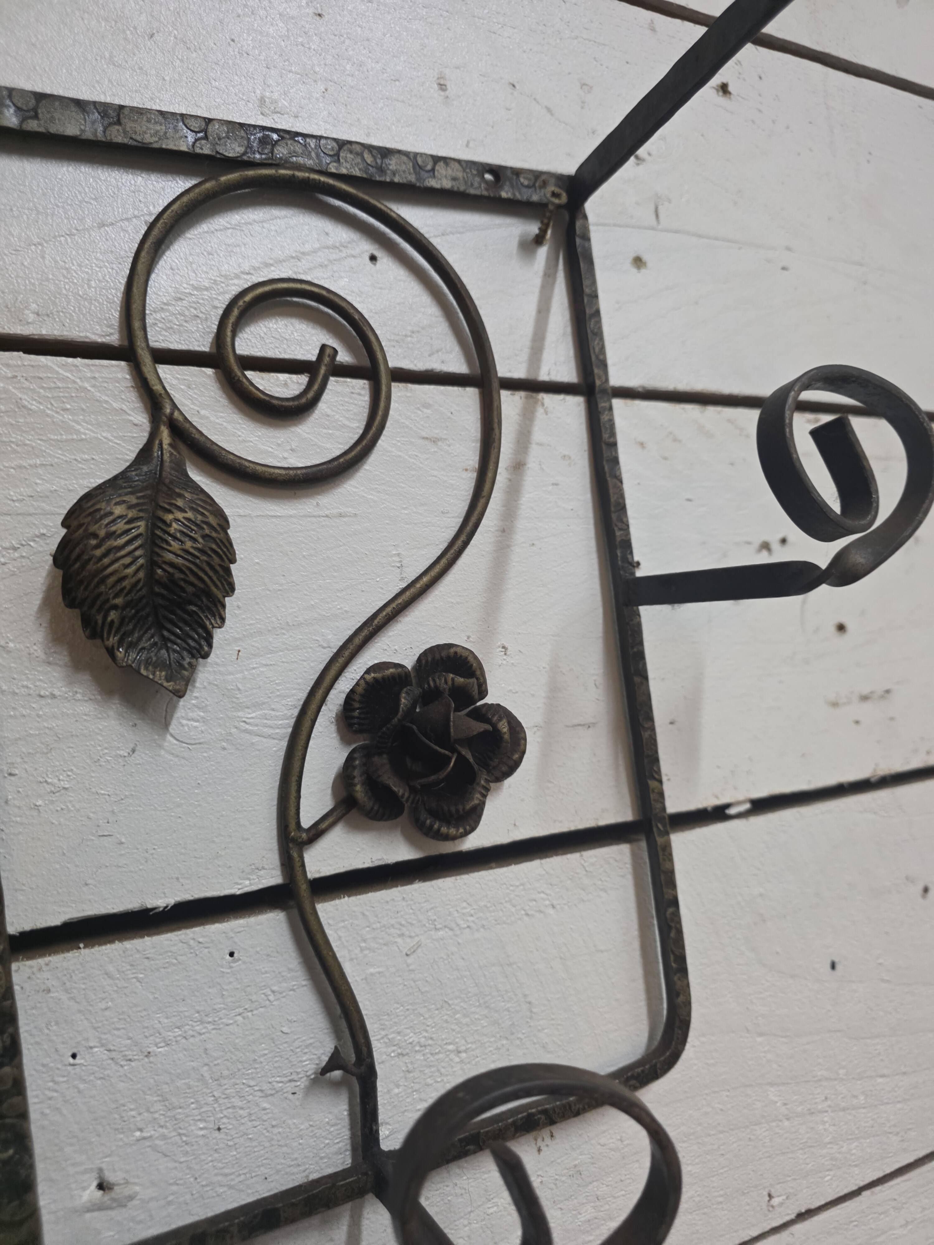 Art Deco coat rack in hammered wrought iron, 1950s.