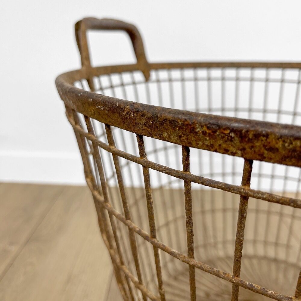 Large metal harvesting pan 50s