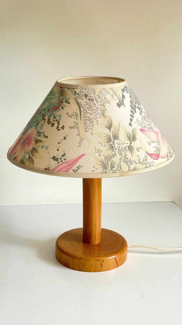 Lampe en pin massif et abat-jour fleuri vintage