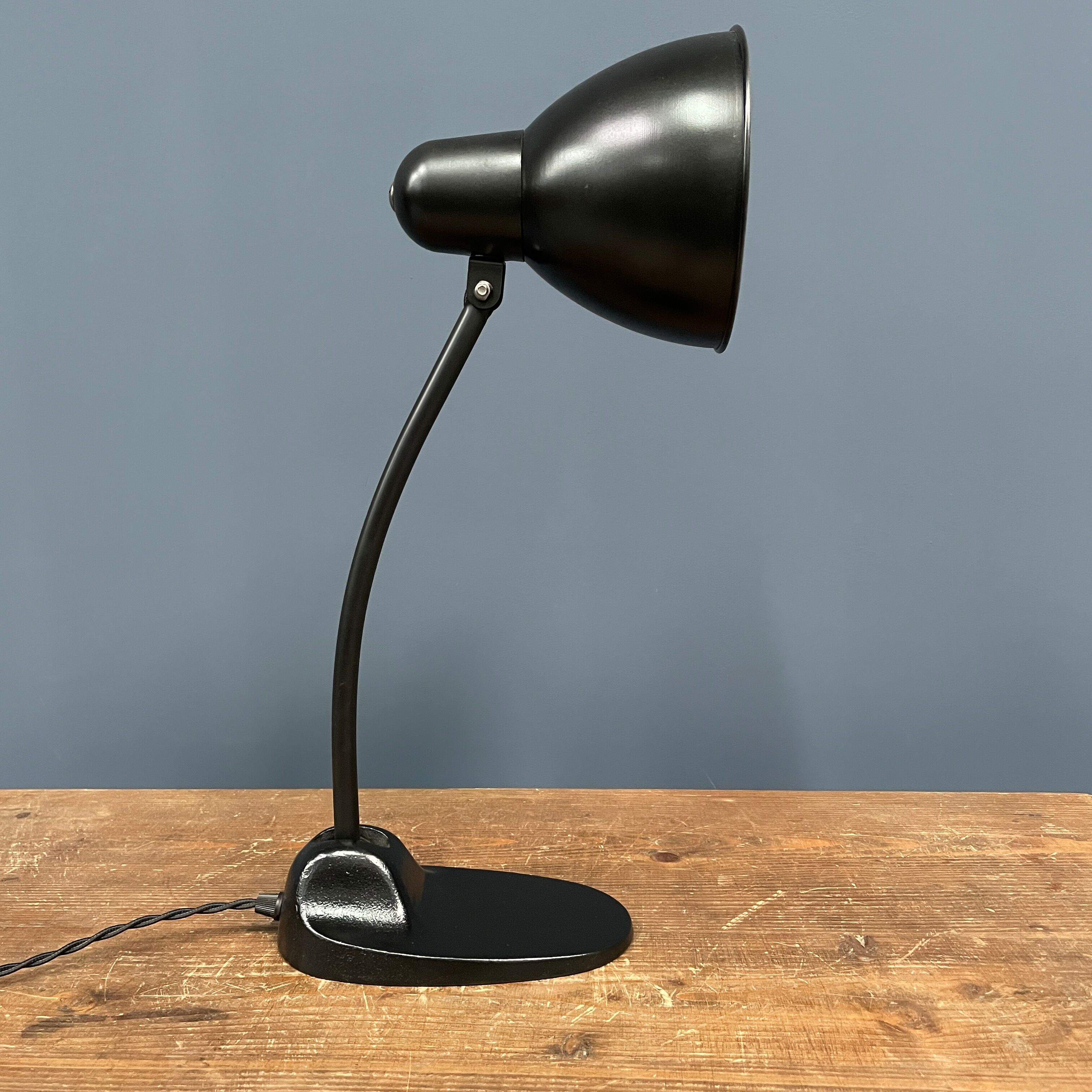 Black Bauhaus Siemens desk lamp model L299 from the 1930s