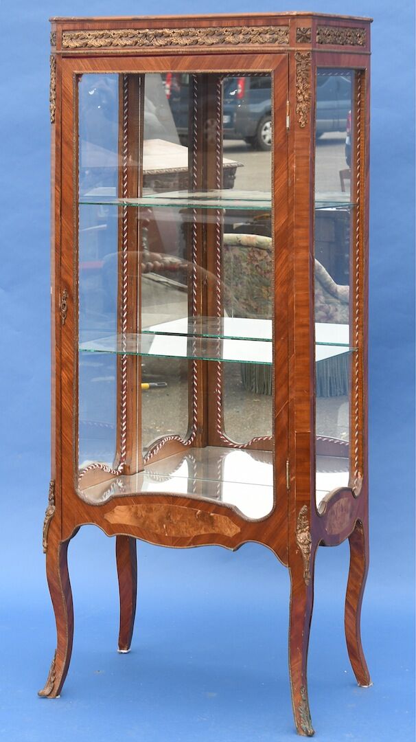 Louis XV style showcase