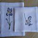 Set et sa serviette assortie motif Iris attribués à D. Porthault