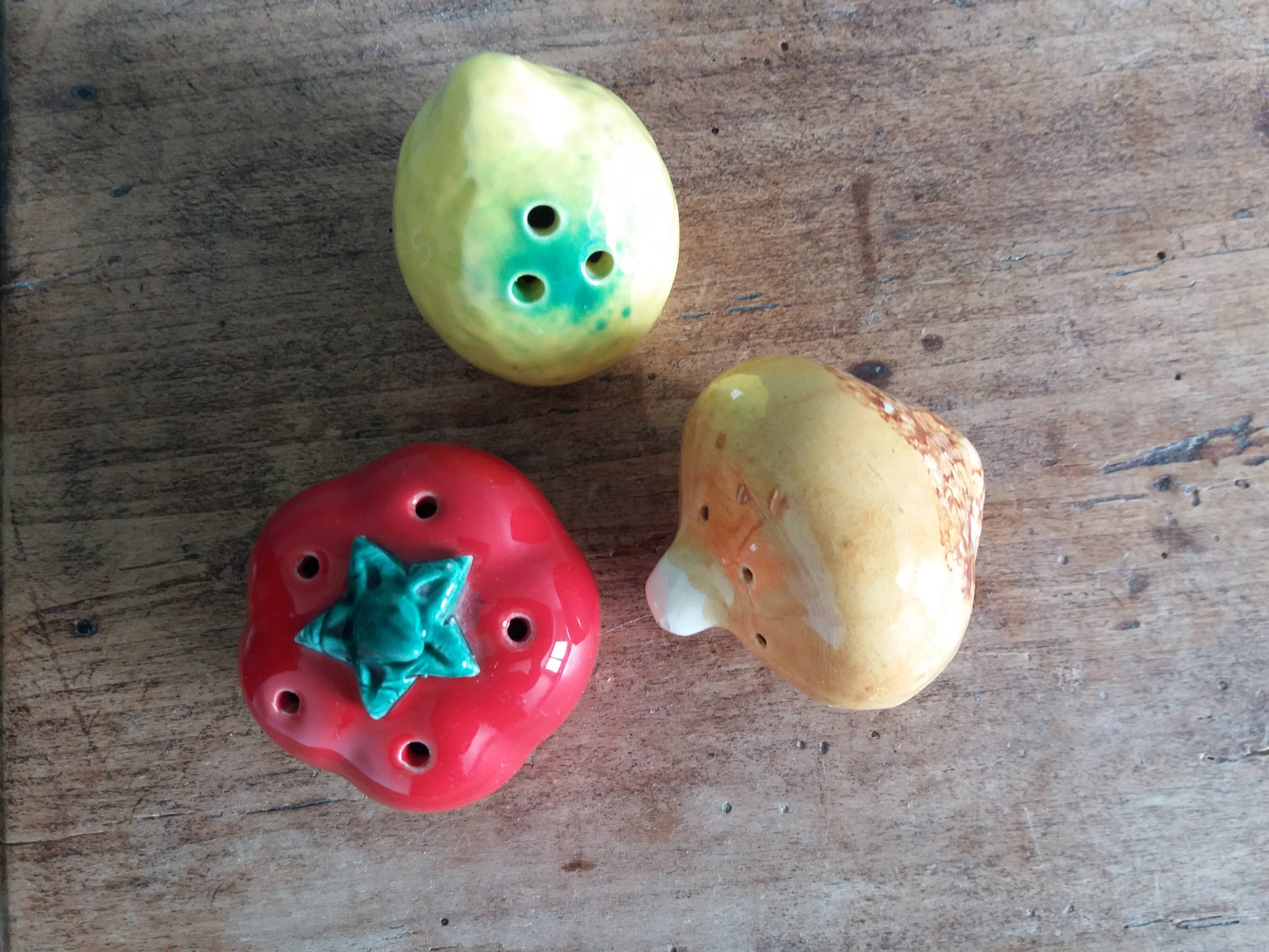 salt shaker pepper slushie tomato onion lemon