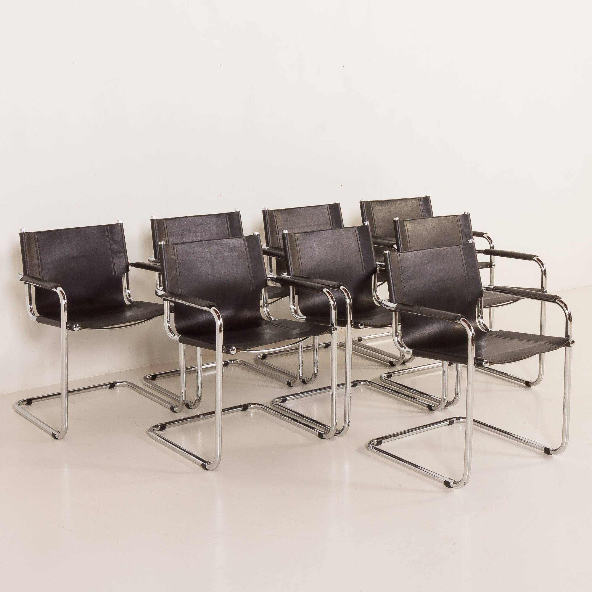 Bauhaus style Italian chairs attr. to Matteograssi, set of 8, 1970s